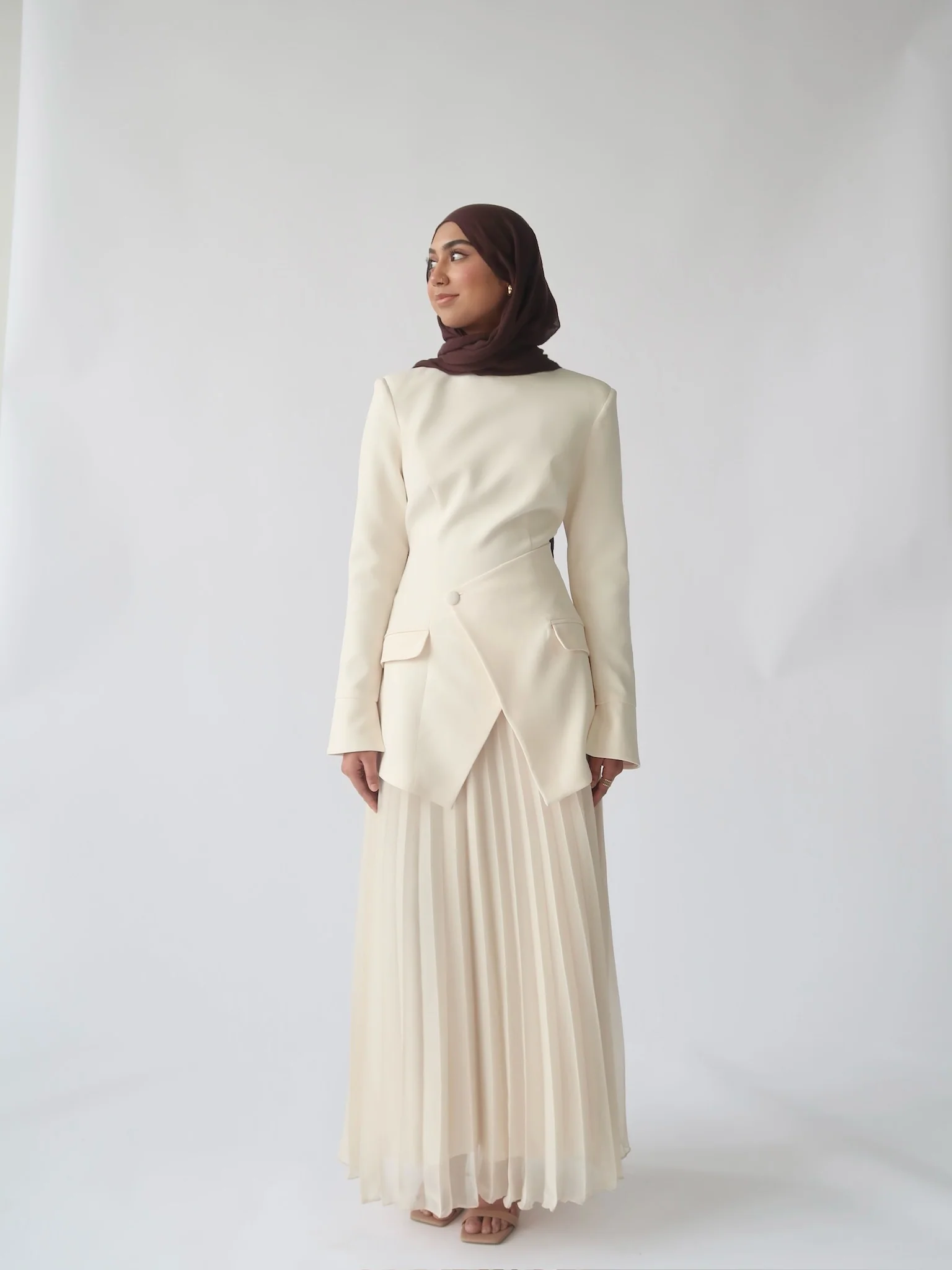 Cream Pleated Chiffon Skirt - Image 6