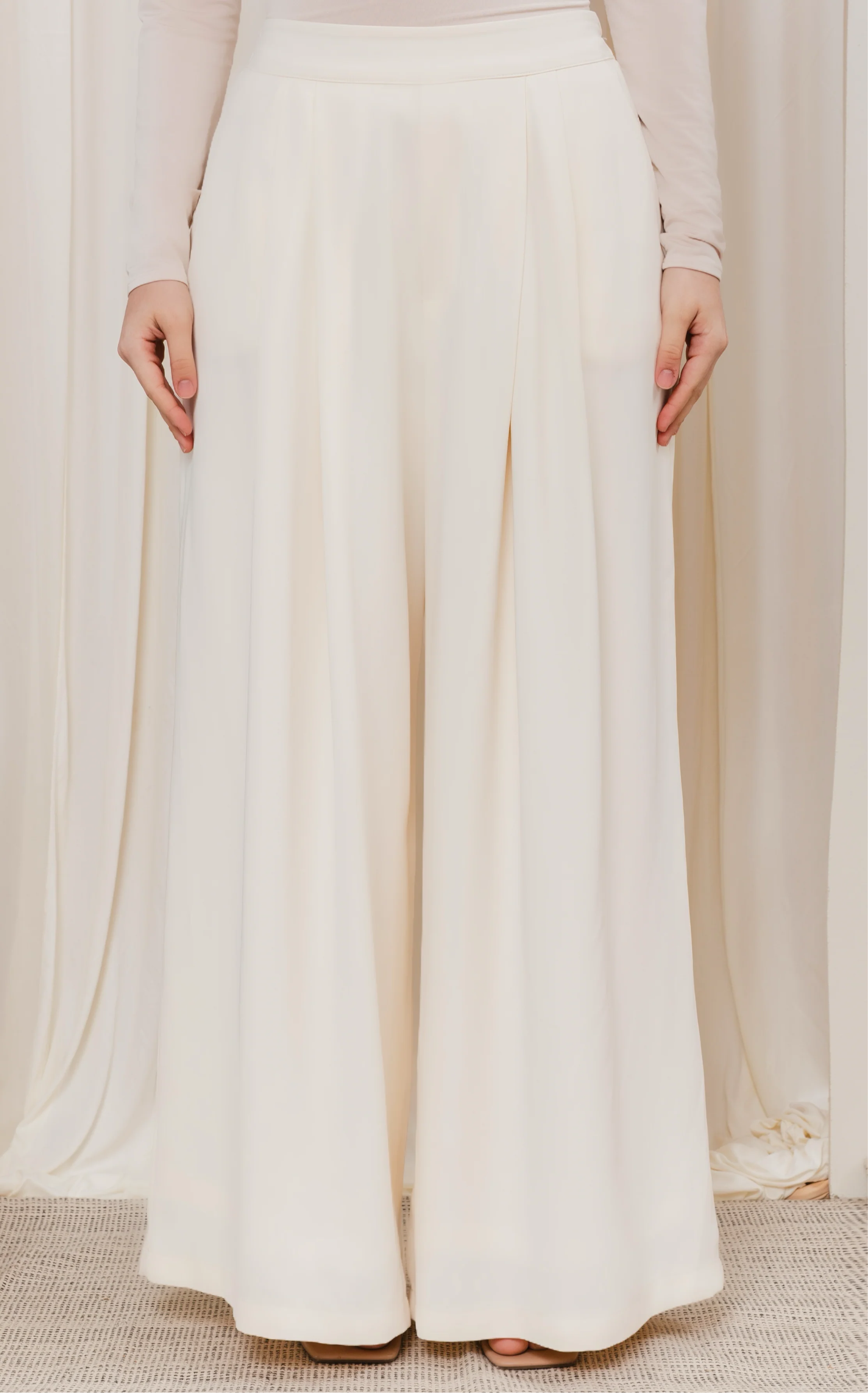 Cream Signature SE Wide Leg Pants