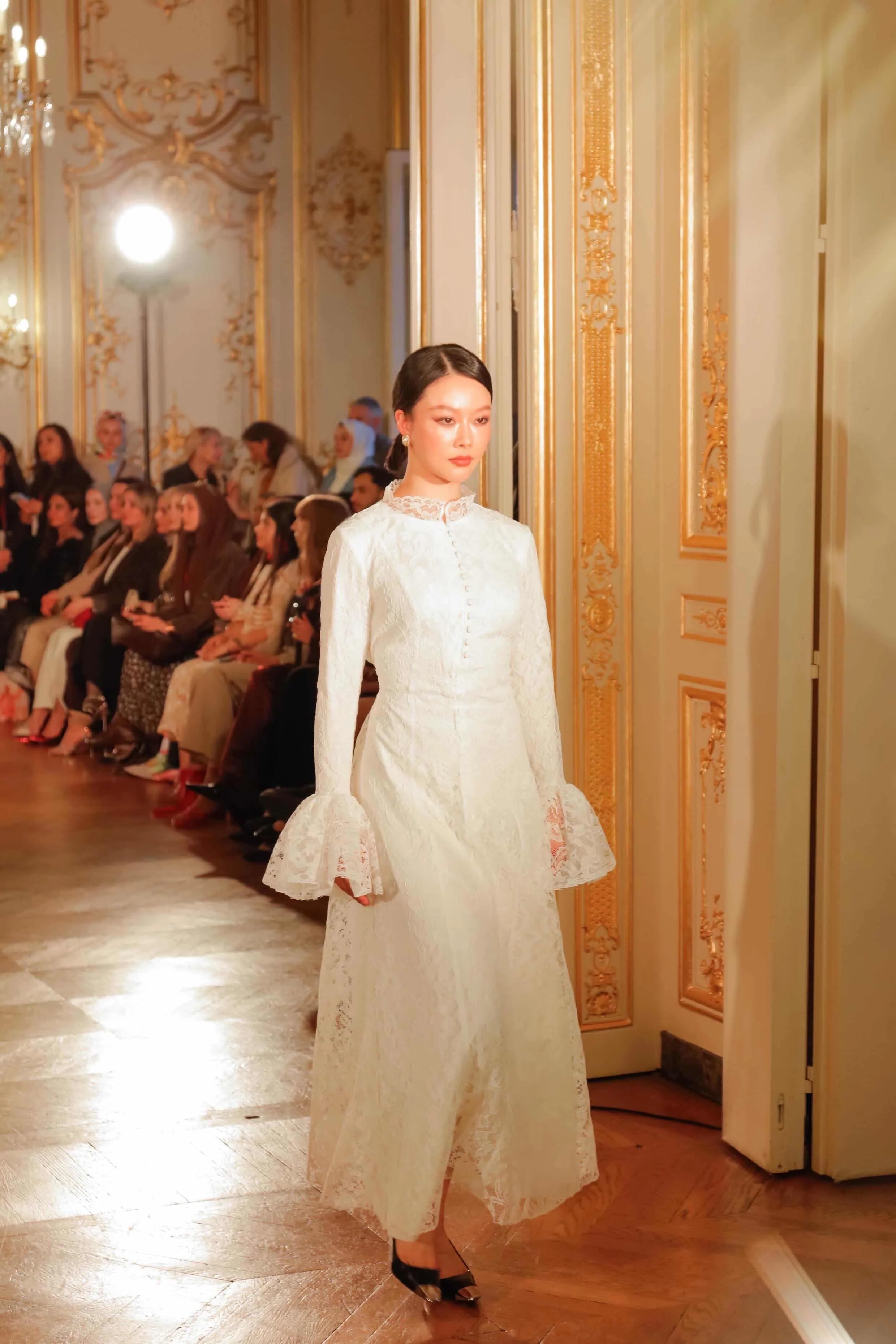 White Bell Sleeve Lace Dress - Image 3